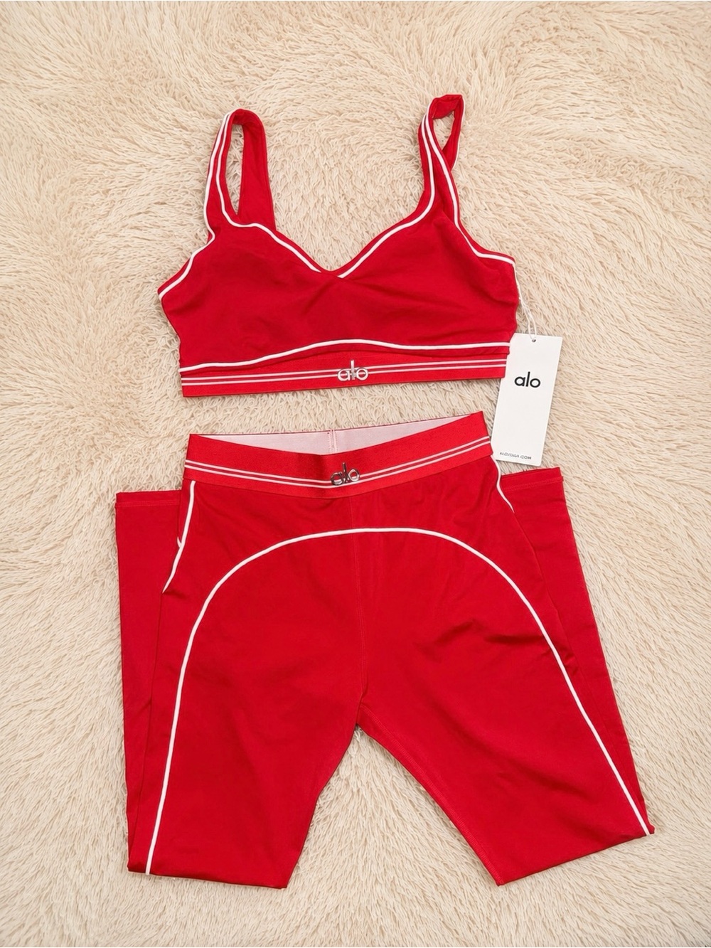 Alo Yoga Women’s Red Sports Bra & Leggings Matching Set Size L New